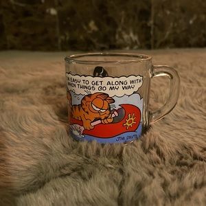Garfield Cat Cartoon 1978 McDonalds Glass Mug Odie.Very good condition.